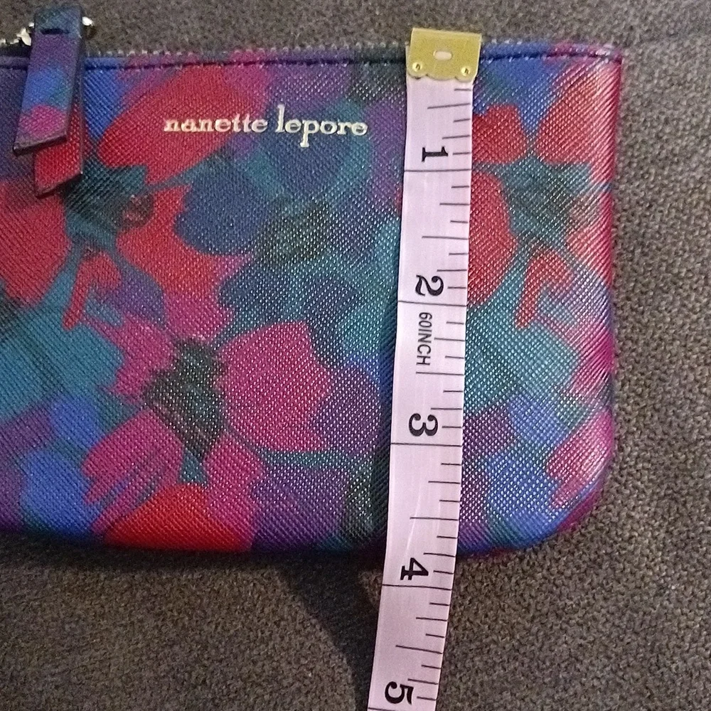 Nanette Lepore Floral 🌼 Coin purse 🌹 nwot - Picture 3 of 9